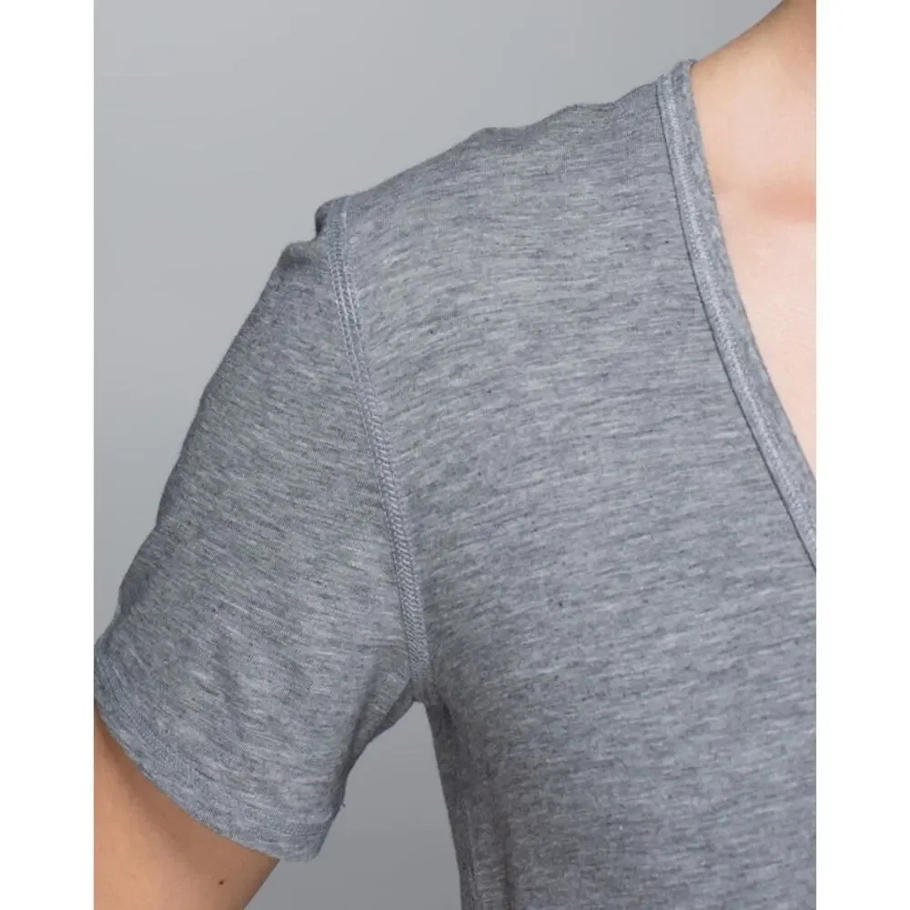 NWOT Lululemon Yogini 5 Year Short Sleeve Tee - 8 - Picture 4 of 11